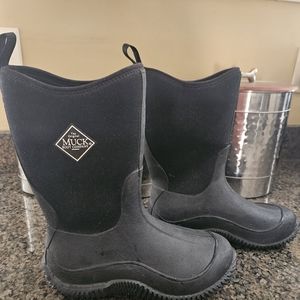Youth Muck Boots black Sz 4